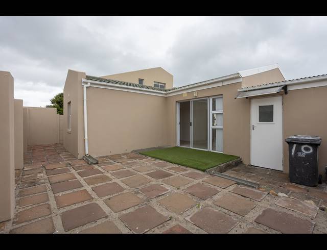 3 BEDROOM FREESTANDING TO LET IN MUIZENBERG